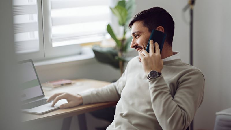 آداب صحبت کردن با تلفن همراه